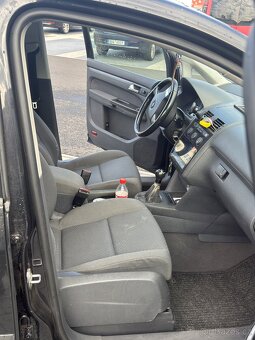 VW Touran 1.9 TDI - 6