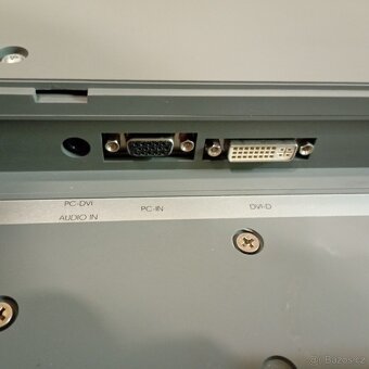 TOSHIBA - 6