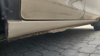 Mazda 323 BA sedan - velice pěkný stav - garážévaná - 6