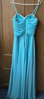 Krásné plesove šaty - 6