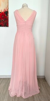 Růžové romantické šaty - 6