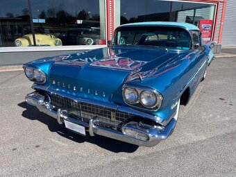 1958 Pontiac Bonneville Sportcoupe - 6