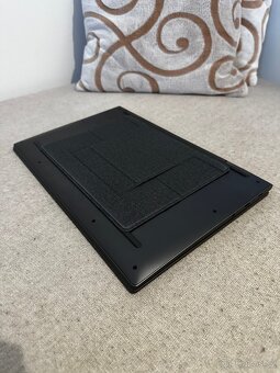 Lenovo Yoga C740 + stylus - Elegantní, výkonný a skladný - 6