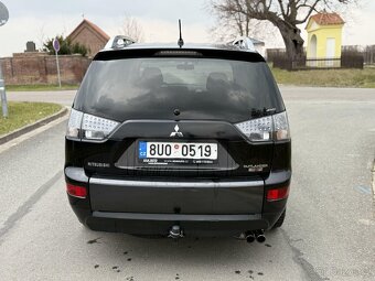 Mitsubishi Outlander 2.0 DI-D 4x4 7-MÍST +Najeto 202TKM+ - 6