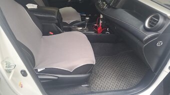 RAV4 Hybrid - 6