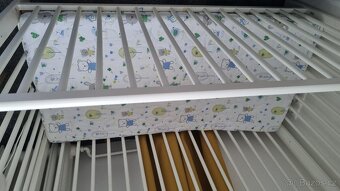 Postýlka Ikea s matrací Traumeland a ochranným prostěradlemo - 6