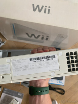 Nintendo Wii - 2 ovladače - 300GB HDD - JPN - 6