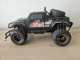 RC auto Revell Bull Scout 1/10 - 6