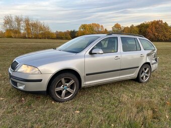 Škoda Octavia Combi II + sada zimních kol - 6