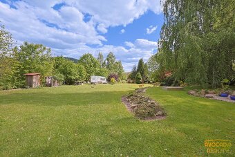 Stavební pozemek s okrasnou zahradou - 6