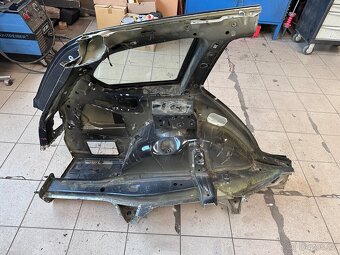 Čtvrtka (levá zadní blatník) BMW E91 - 6