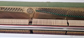 Bílé piano Rösler - Petrof - 6