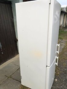 Prodám lednici Liebher - 6