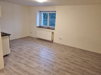 Pronájem bytu 1+kk 32m2 Praha 10 Uhříněves - 6