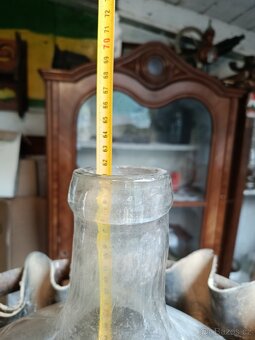 Velký starý demižón 50L v kovovém koši - 6