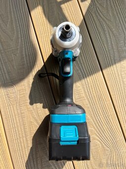 AKU rázový utahovák - 6