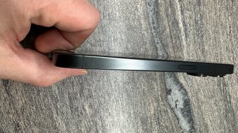 iPhone 15pro 512GB Černý Titan - 6