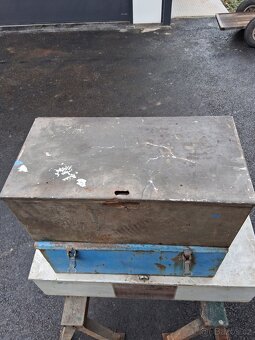 Plechová bedna box na nářadí - 6