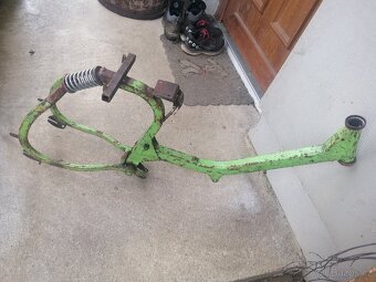 Predám rám so zadnou vidlicou na Jawa 550 - 6