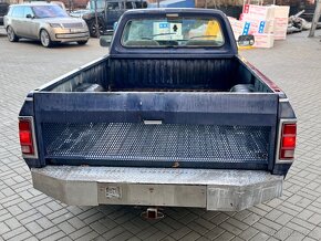 1984 Dodge Ram 150 V8 - 6
