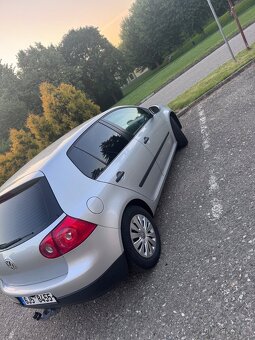 Golf 5 1.6FSI 85 KW - 6