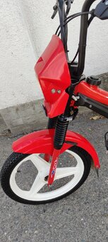 Moped manet Korado - 6