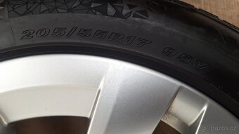 Alu kola Škoda 17" 5x112 zimní pneu 205/55 R17 5-6mm Octa4 - 6