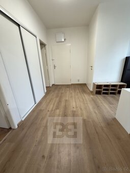 Pronájem bytu 3+1 120 m² se zahradou 300 m², Praha - Hluboče - 6