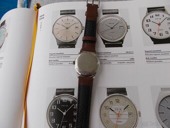 oblibene krasne funkcni hodinky prim Pyzamo rok 1985 - 6