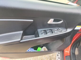 Kia Sportage 1,7 CRDI 85kW rok: 2011 - 6