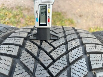 Zimní pneu Matador 235/40 R19 - 6