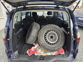 Ford S-MAX
1.8 TDCi TZ - 6