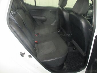 Hyundai i10 1,2 16V - 6