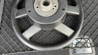Volkswagen volant - 6