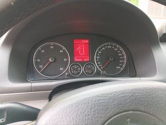 VW TOURAN 2.0 16V 103kw 7 míst - 6