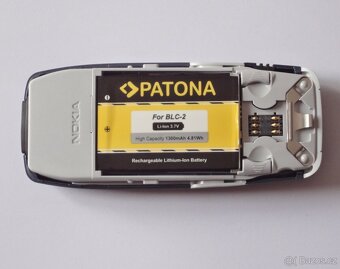 Nokia 3310 s bílým podsvícením a novou baterií - 6