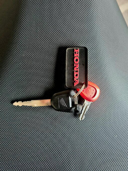 Honda PCX 150 r.v.2016, najeto pouze 15tis. km - 6