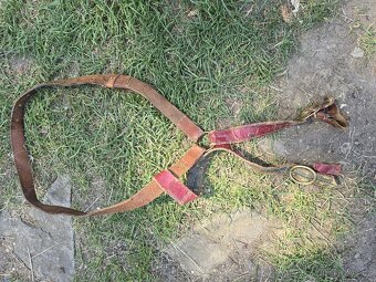 KOŽENÝ ZAVĚSTNÍK NA RU ŠAVLI - 6