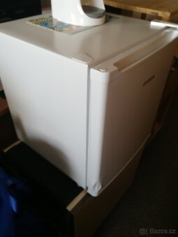 Mala lednice s mrazackem - 6