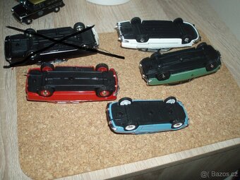 Modely aut - tatra 603,mercedes benz w 110,peugoet 404,renau - 6