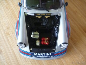 Porsche 911 1:18 - 6