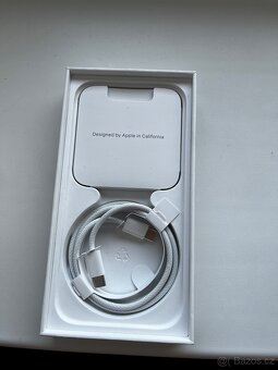 Prodám iPhone 15 128 GB – jako nový, s dokladem a zárukou - 6
