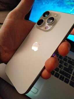 IPhone 16 PRO - Titanově Bílý, 128GB - 6