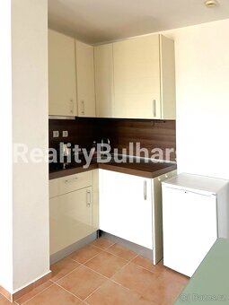 Plně zařízené studio (1+kk, 46 m²) s balkonem AHELOY - 6