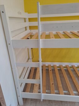 Dětský pokoj - skříně, stůl, postel - 6