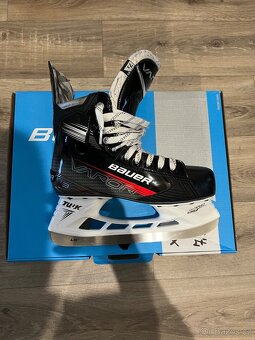 Brusle Bauer Vapor X3 velikost 7,5 EE - 6