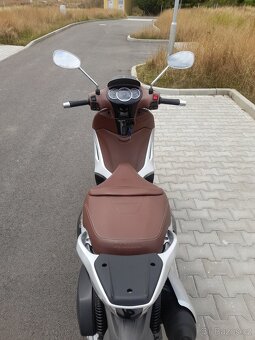 Prodám Piaggio Beverly 125ie rv 2011 - 6