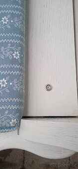 Rohová lavice bílá se stolem +2 židlemi - 6