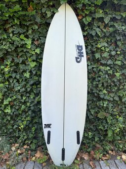 DHD Ducks Nuts Mick Fanning surfboard 6’4 - 6