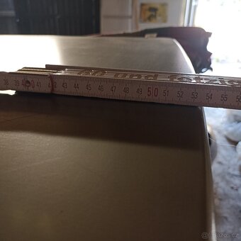 Prodám televizní stolek  - SONY  model - 6